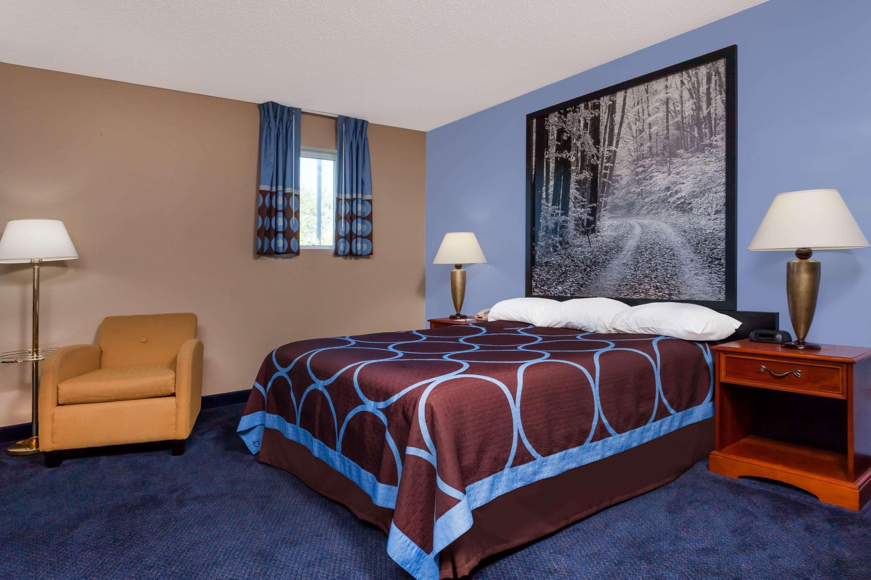 ซูเปอร์ 8 บาย วินด์แฮม เอเดรียน Hotel Adrian ภายนอก รูปภาพ